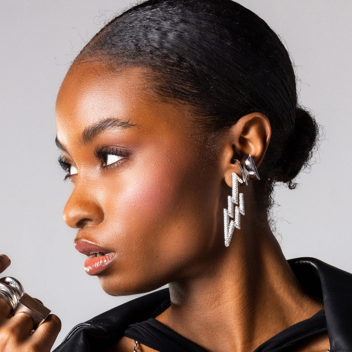 SOHA SILVER EARCUFF